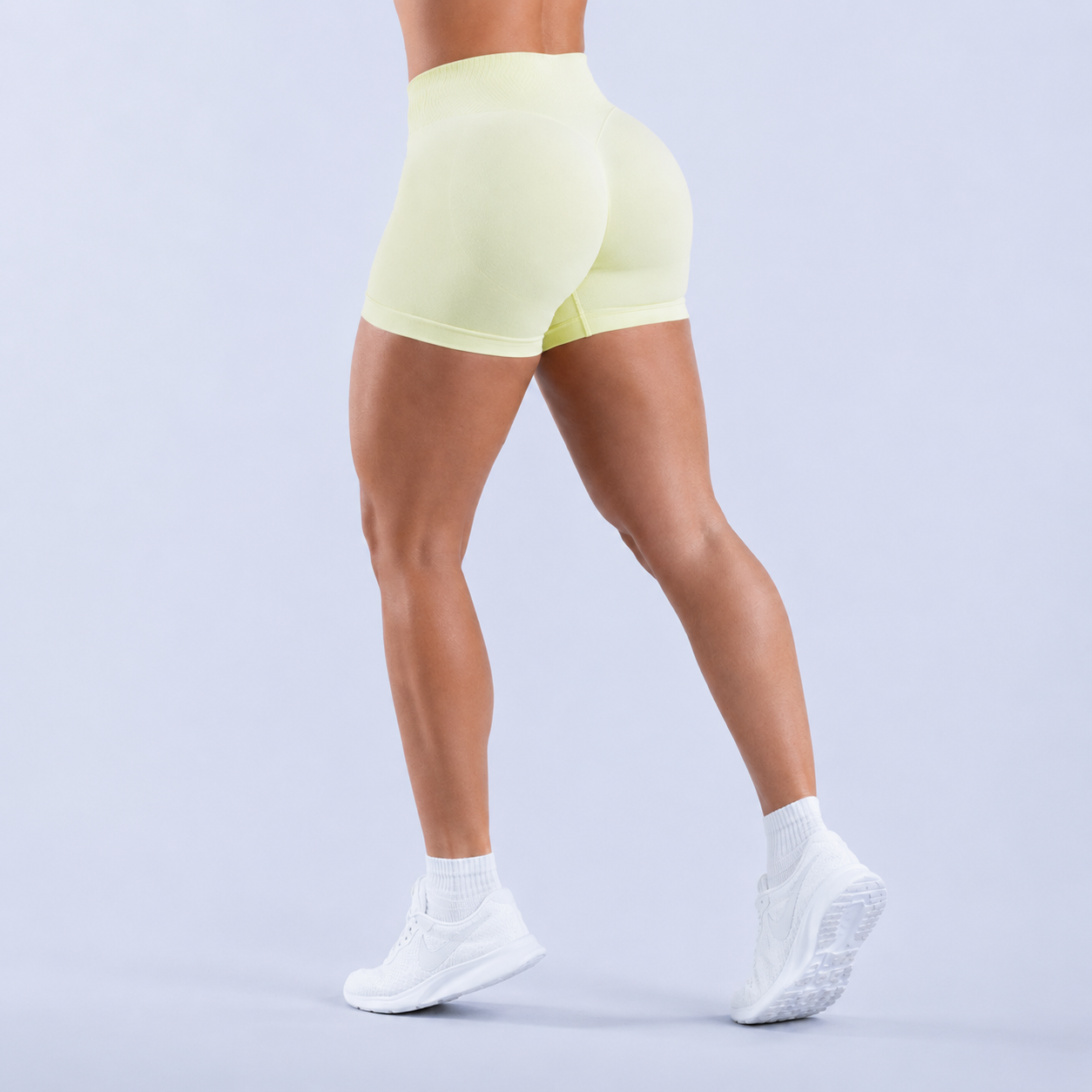 Form shorts pastel yellow