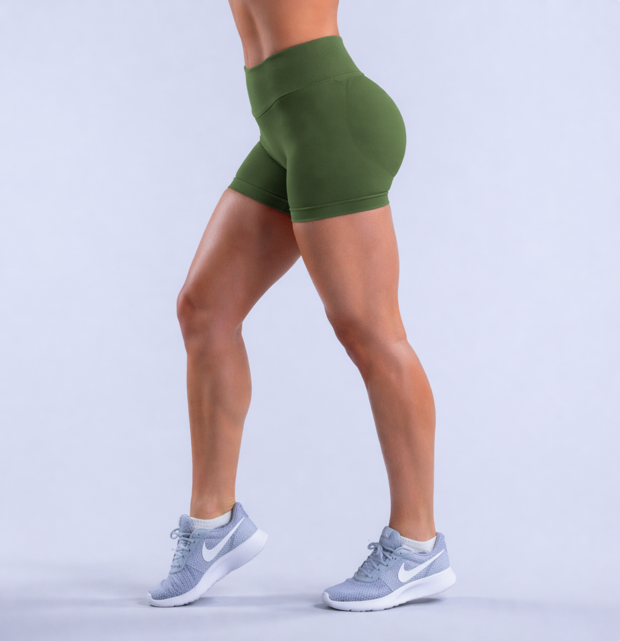 Form shorts green